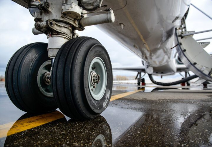 joint aéronautique sur la roue d'un avion